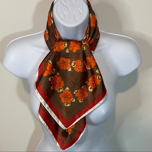 Vera Floral Print Vintage Scarf - Picture 4 of 9